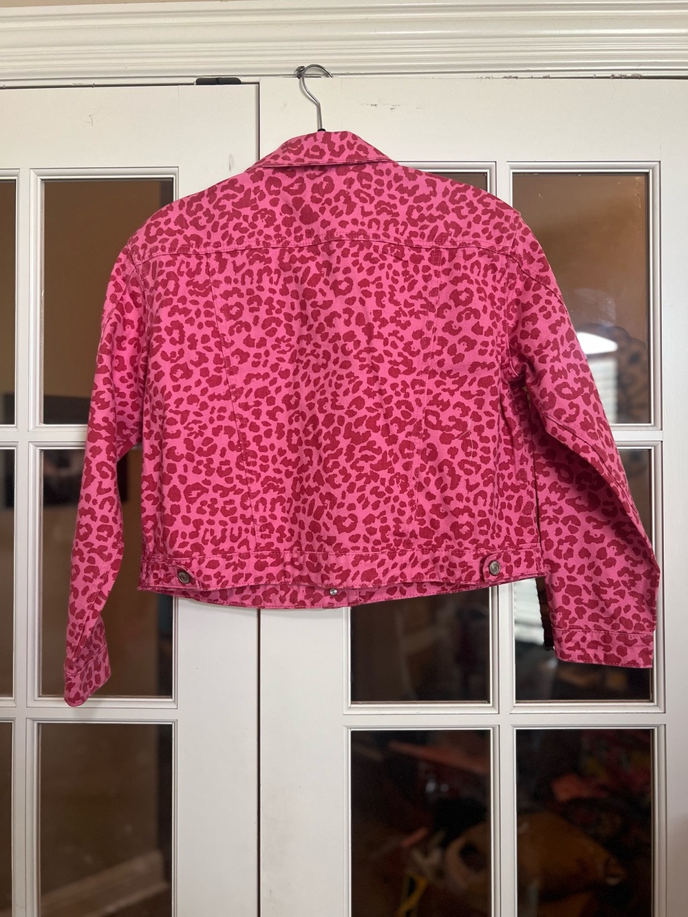 Cropped Leopard Denim Jacket - Picture 2 of 4